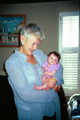 nana-n-bethy081001.jpg
